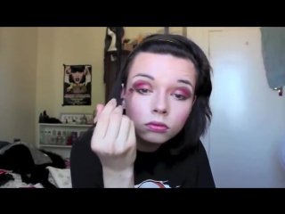 18 year old crossdresser teaches how to do makeup